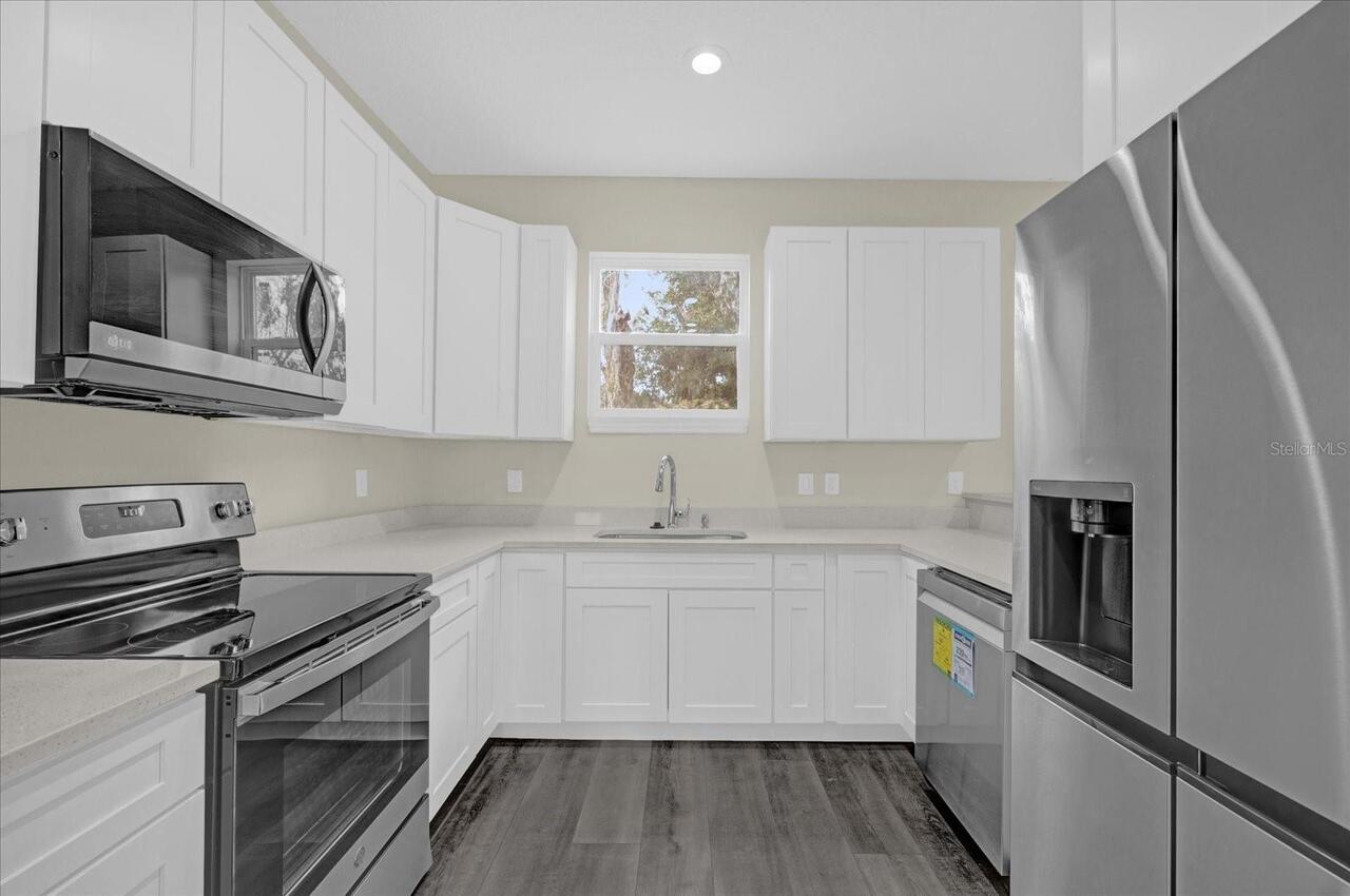 Listing Photo 10
