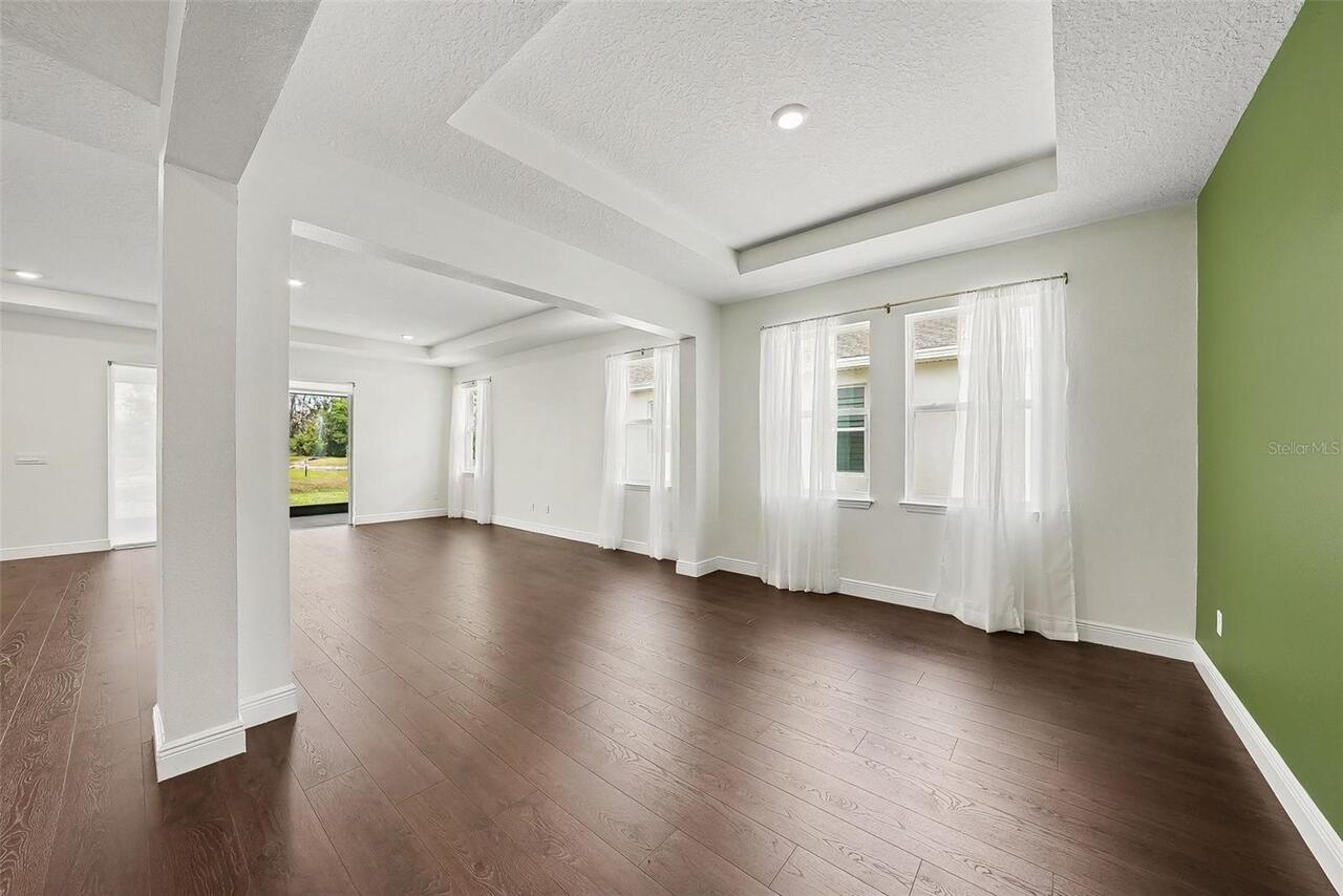 Listing Photo 9