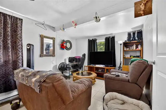 Listing Photo 15