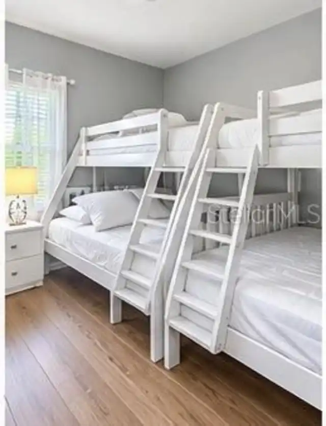 Listing Photo 9