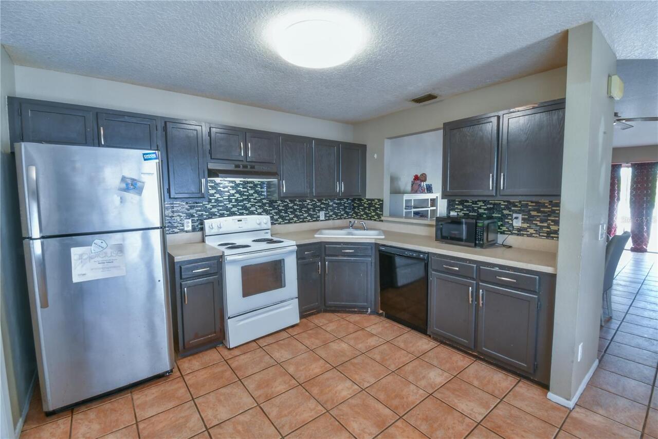 Listing Photo 8