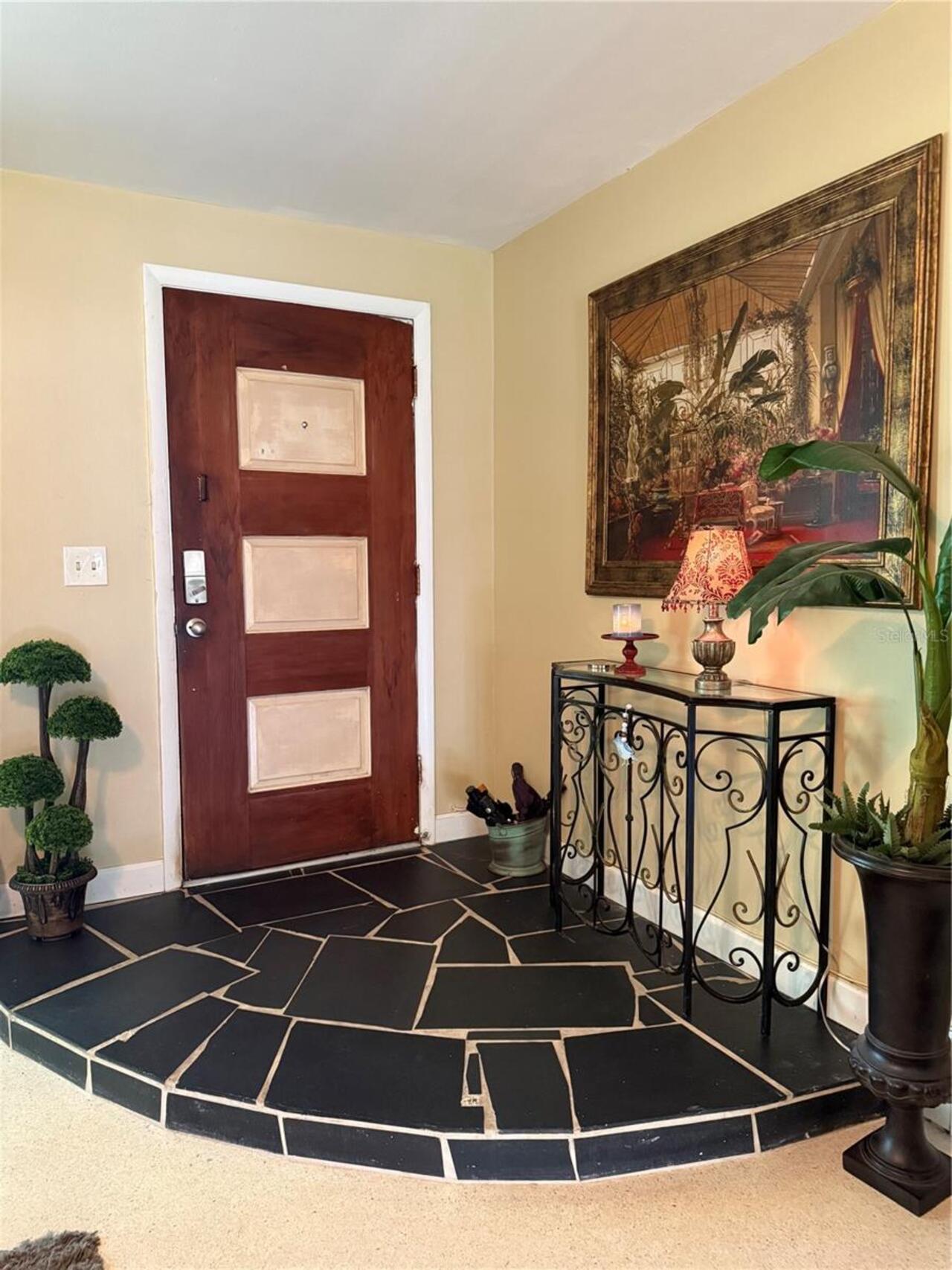 Listing Photo 8