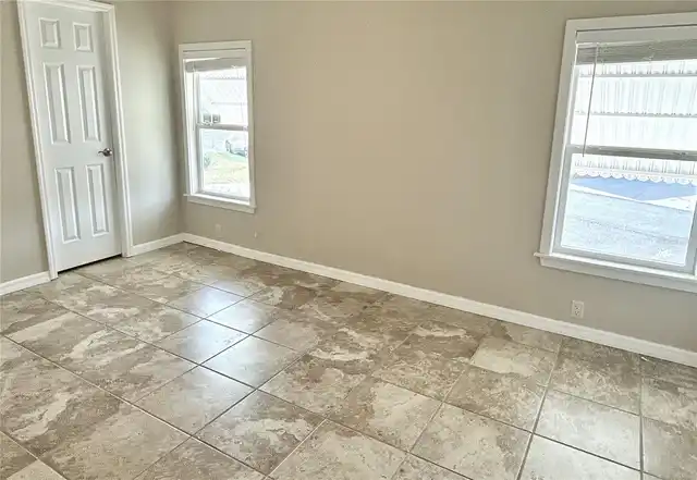 Listing Photo 18