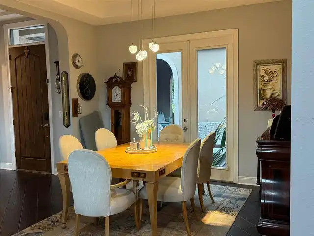Listing Photo 8