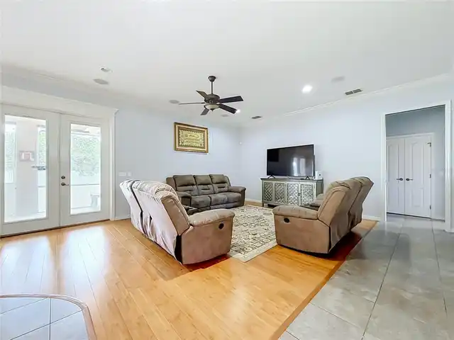 Listing Photo 15