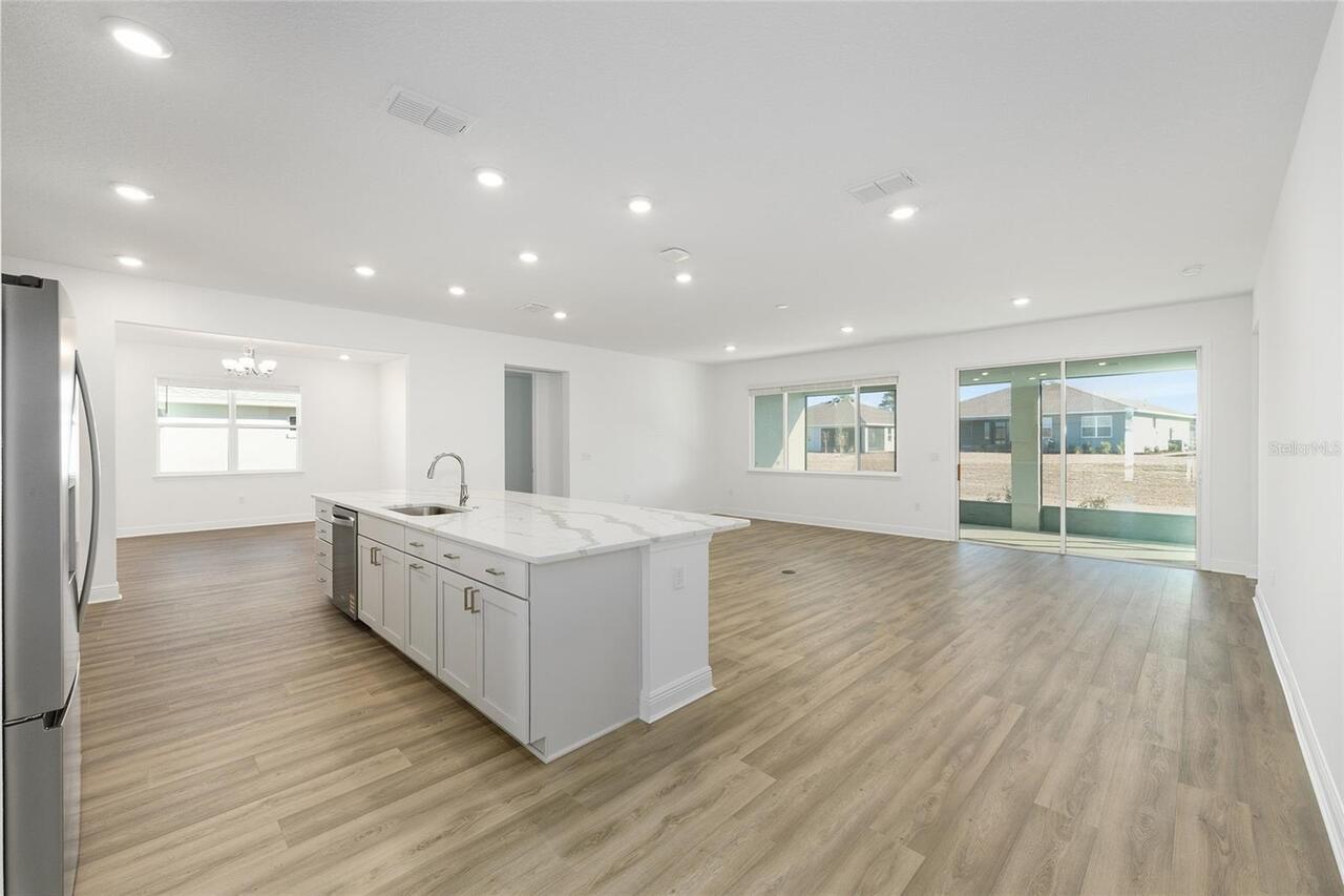 Listing Photo 14
