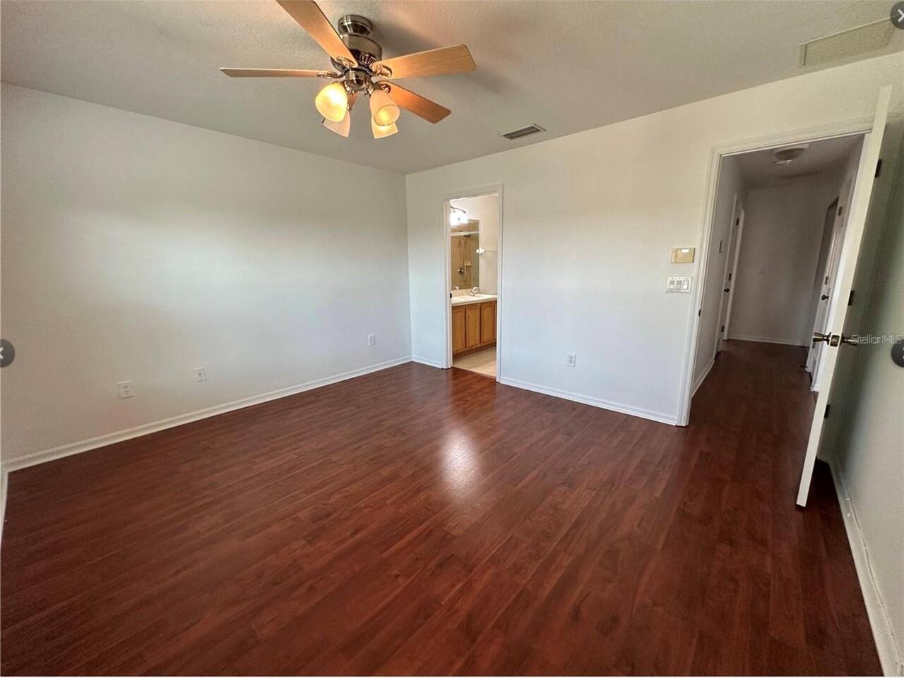 Listing Photo 9