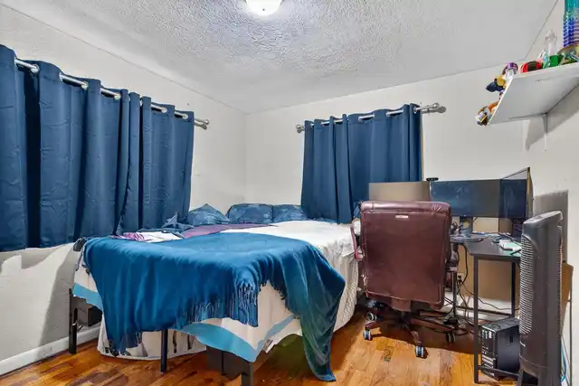 Listing Photo 12