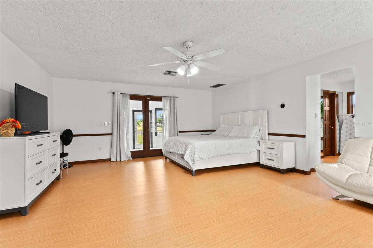 Listing Photo 35