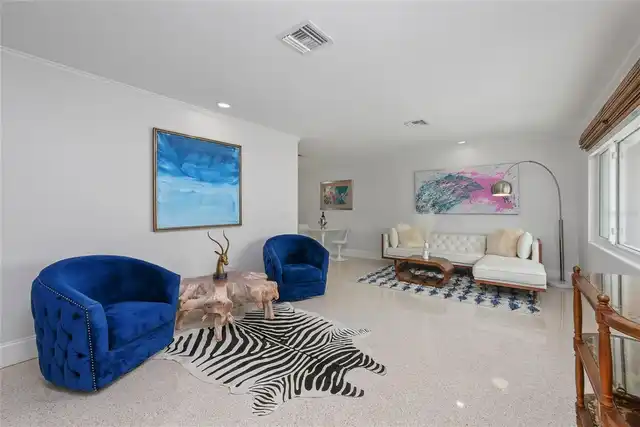 Listing Photo 14