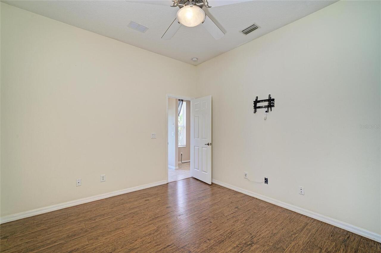 Listing Photo 23