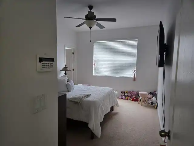 Listing Photo 11