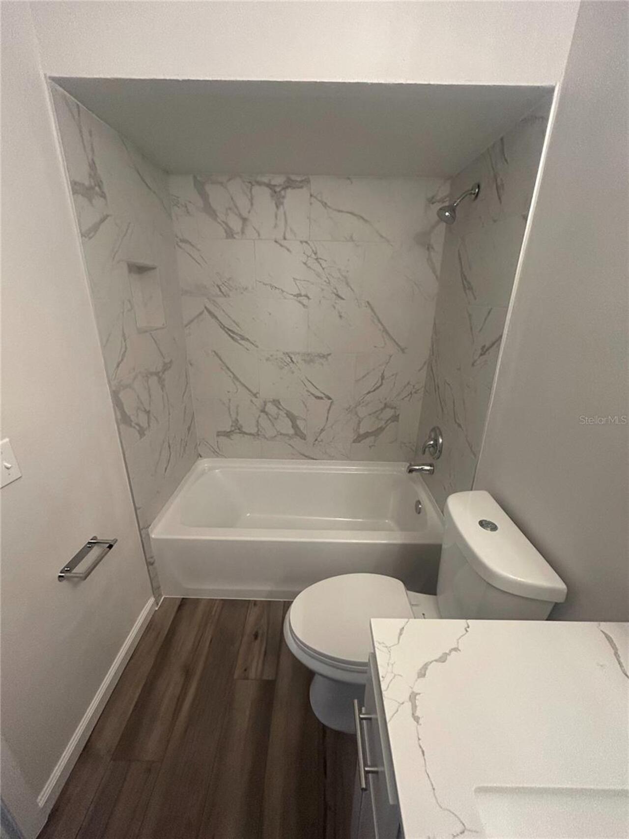 Listing Photo 10