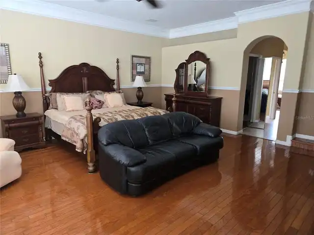 Listing Photo 9