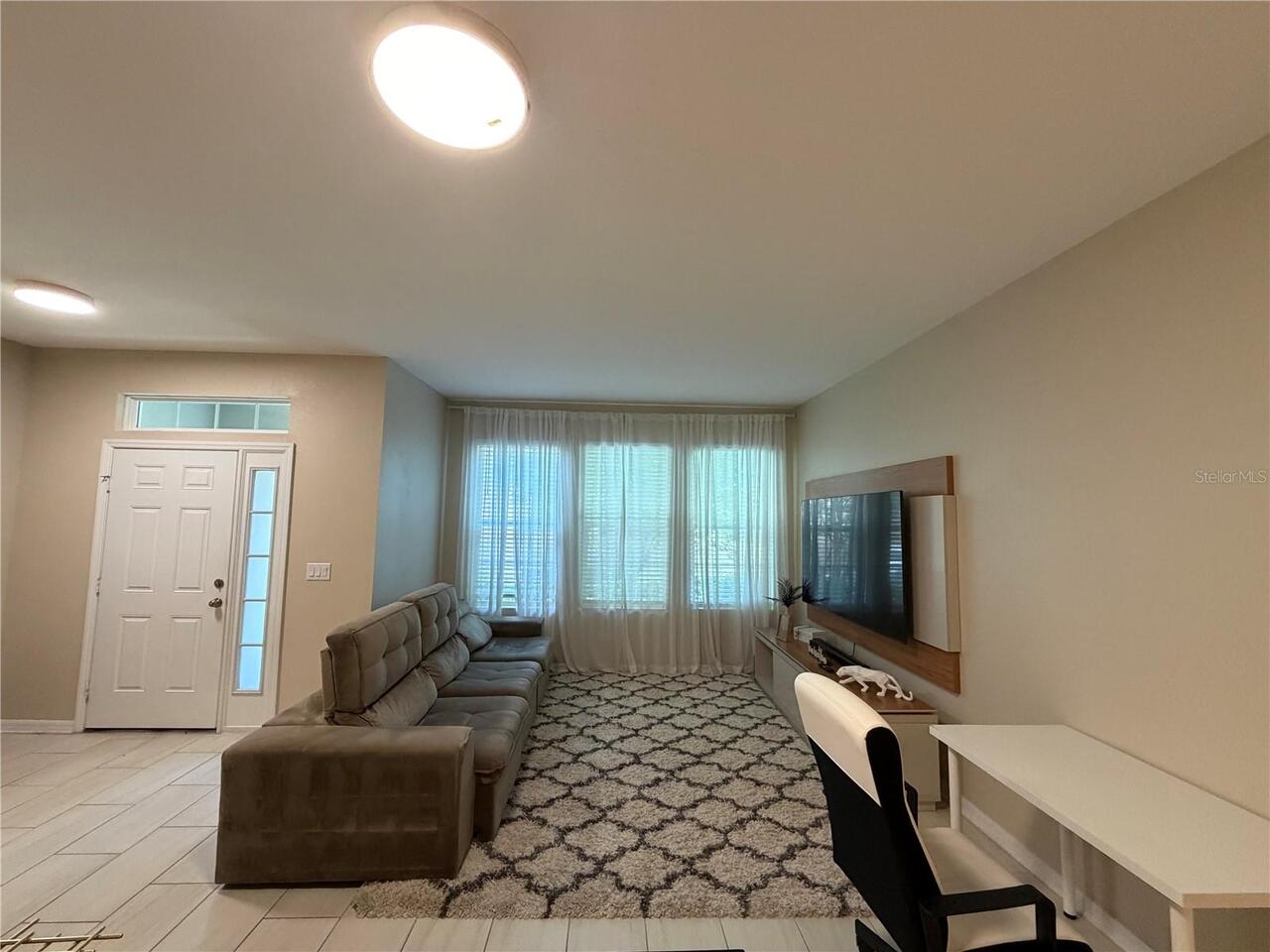 Listing Photo 8
