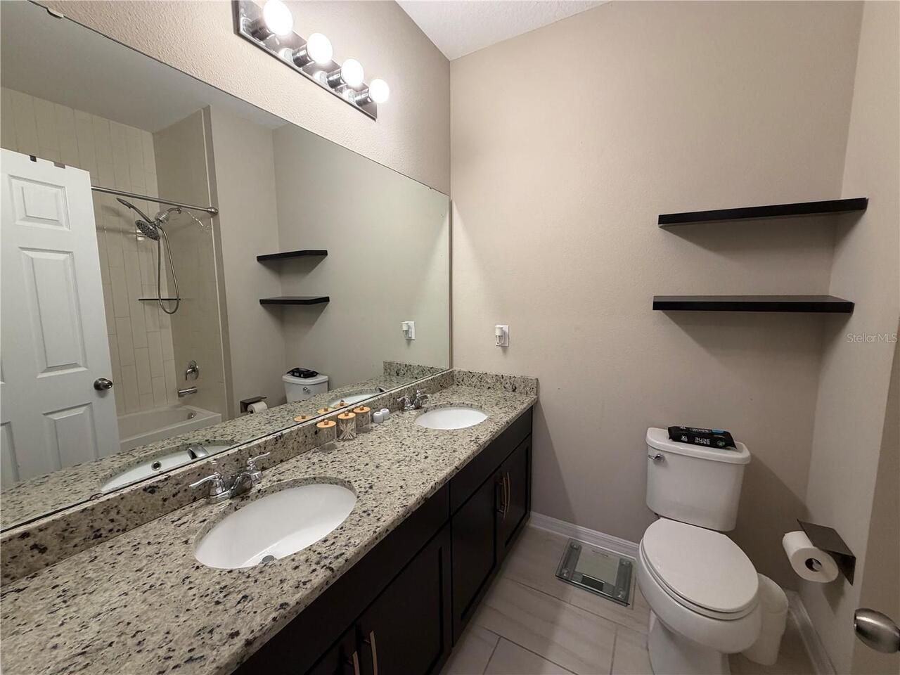 Listing Photo 16