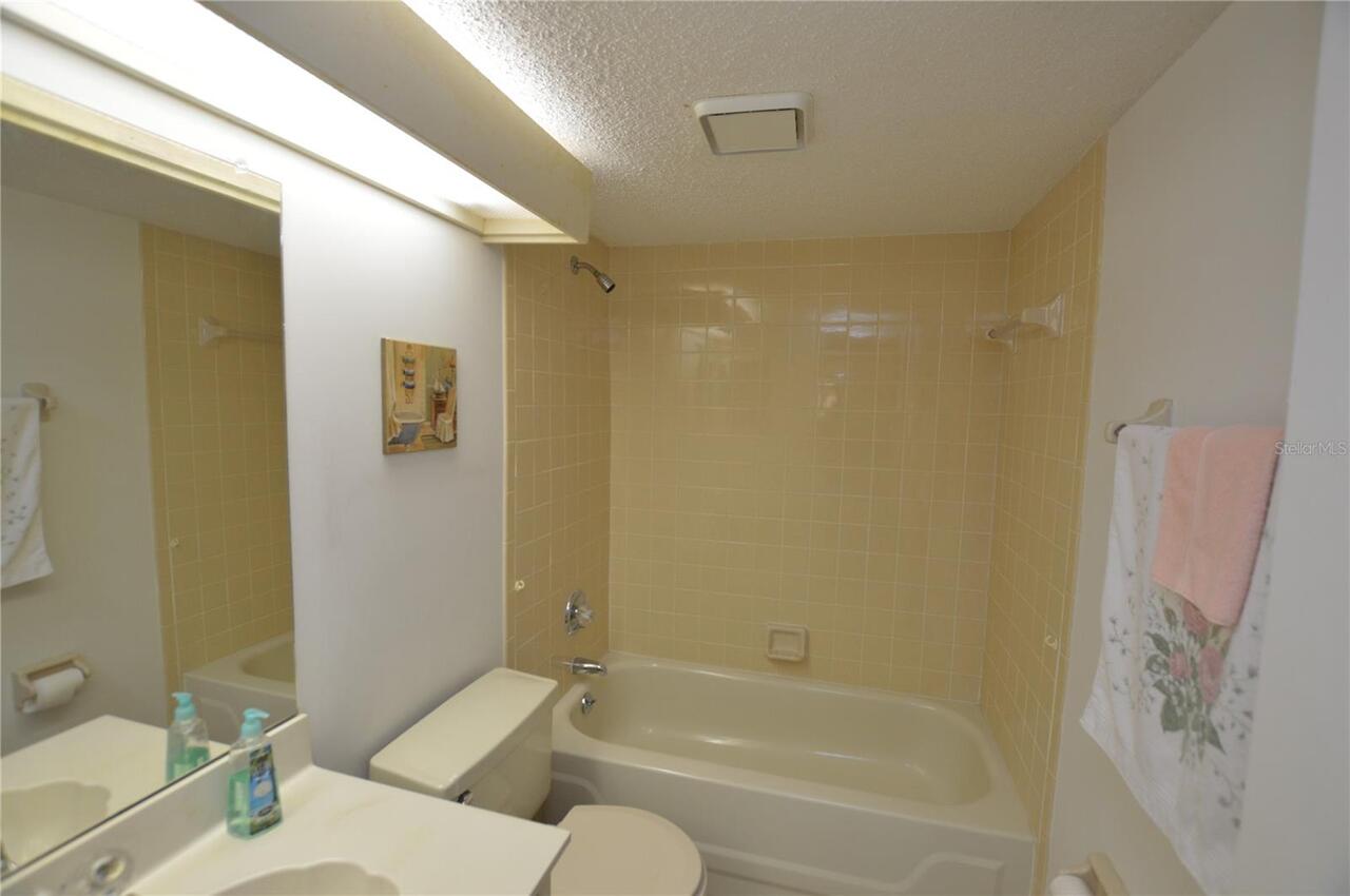 Listing Photo 14