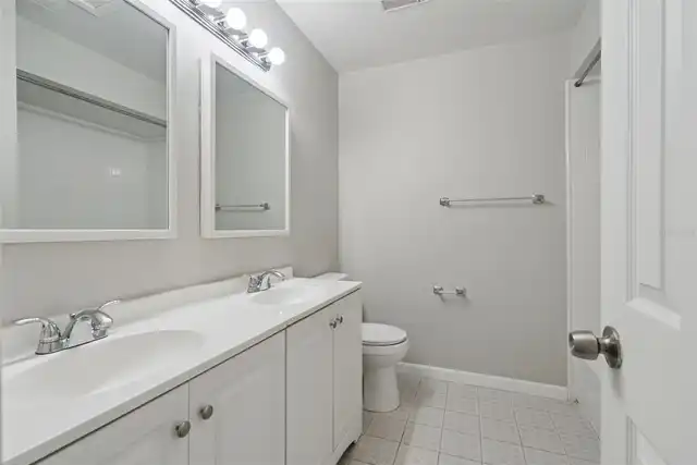 Listing Photo 12