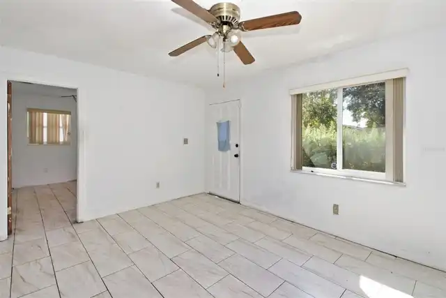Listing Photo 7