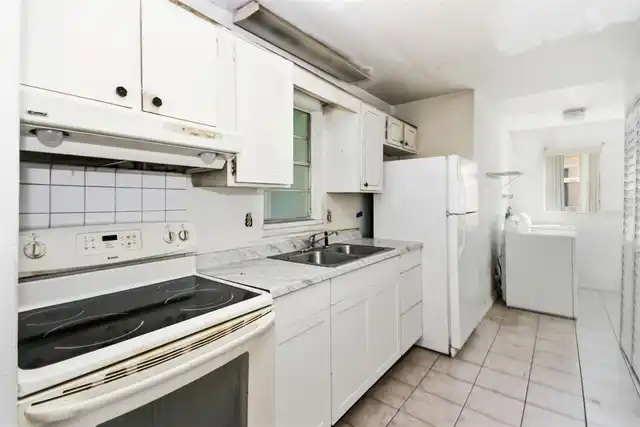 Listing Photo 11