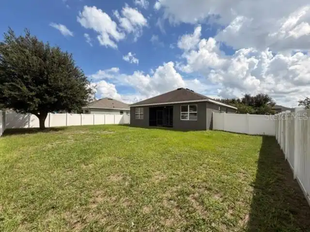 Listing Photo 15