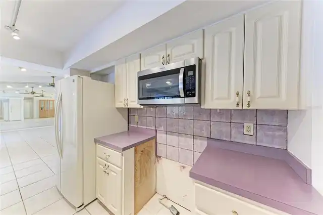 Listing Photo 18