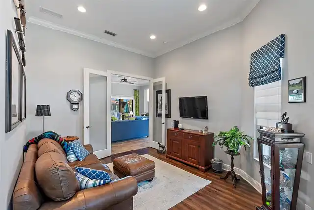 Listing Photo 16
