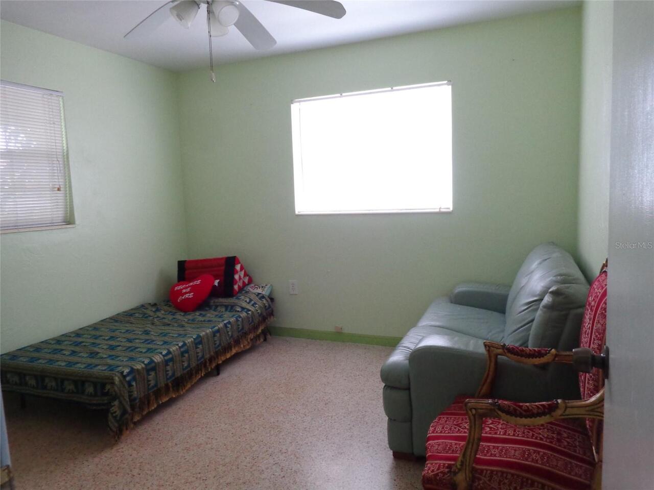 Listing Photo 12