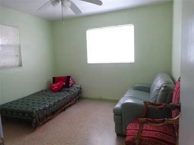 Listing Photo 12