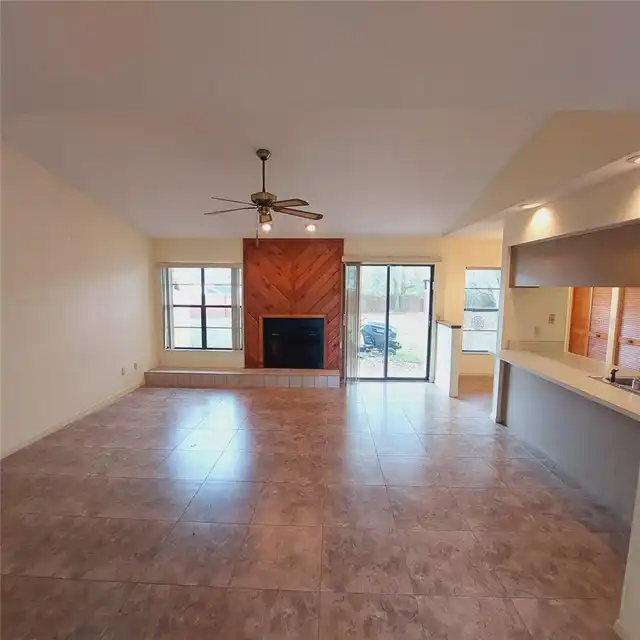 Listing Photo 7