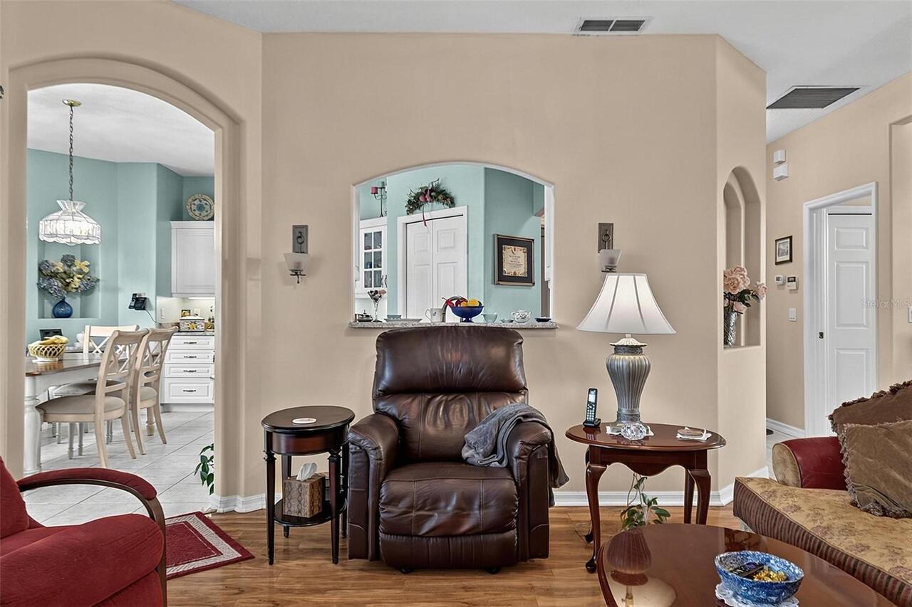 Listing Photo 14