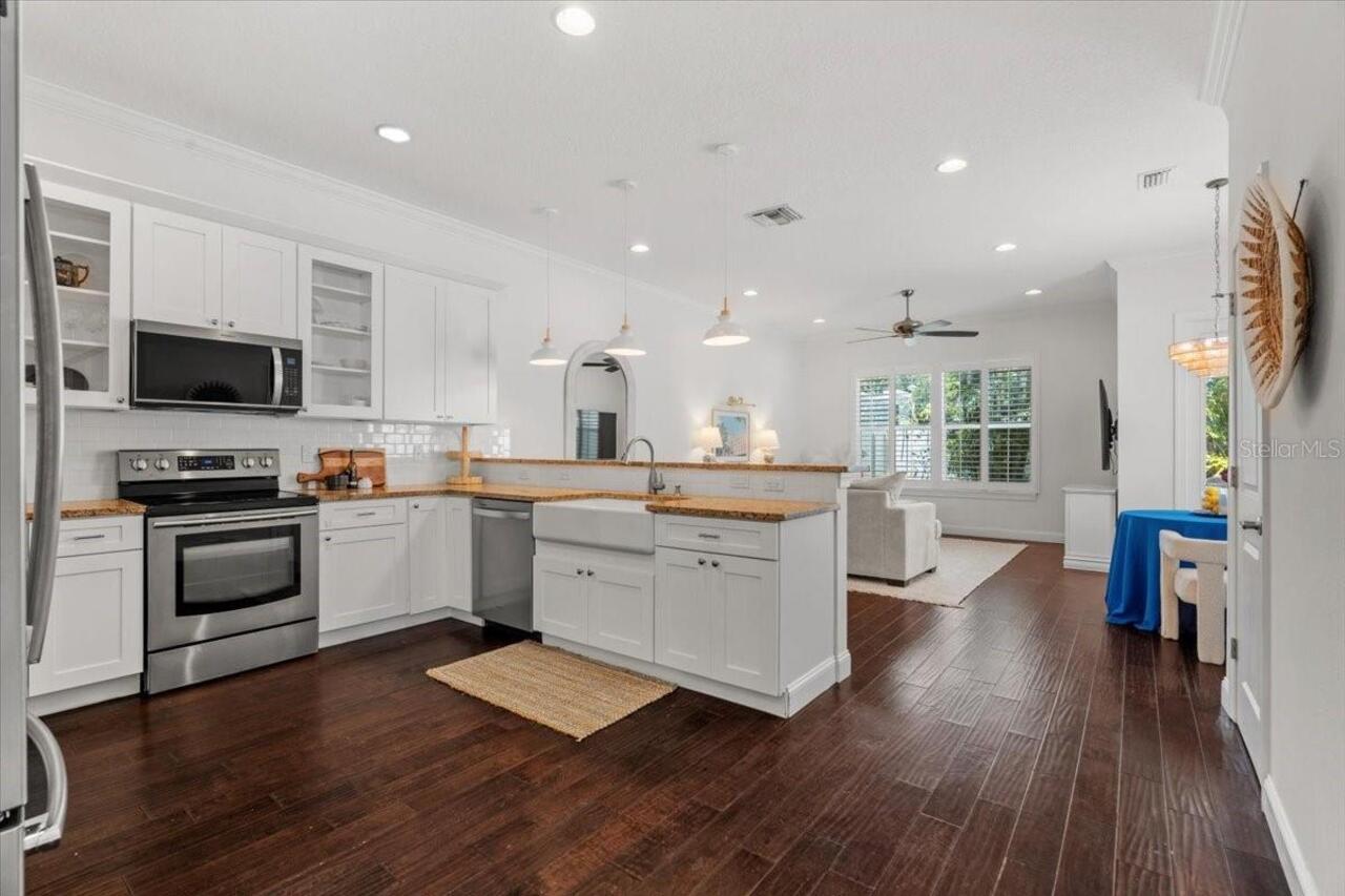 Listing Photo 11
