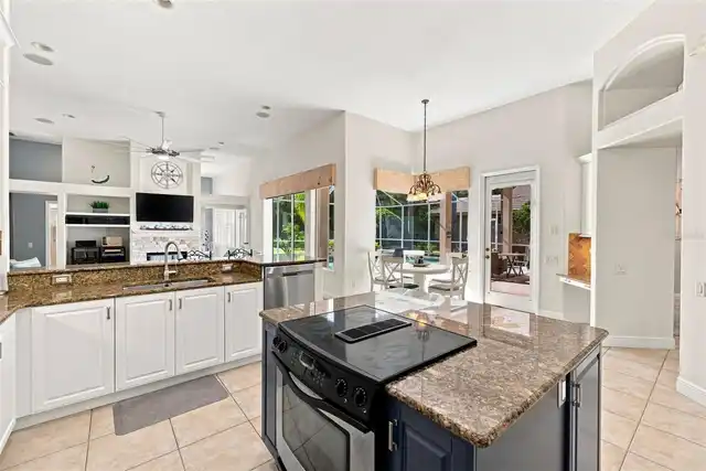 Listing Photo 9