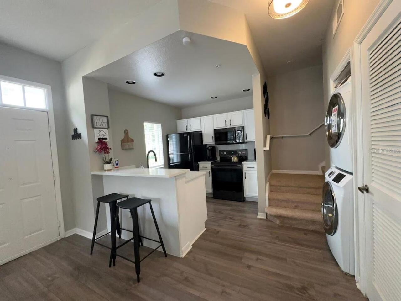 Listing Photo 11
