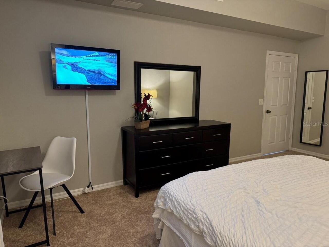 Listing Photo 14