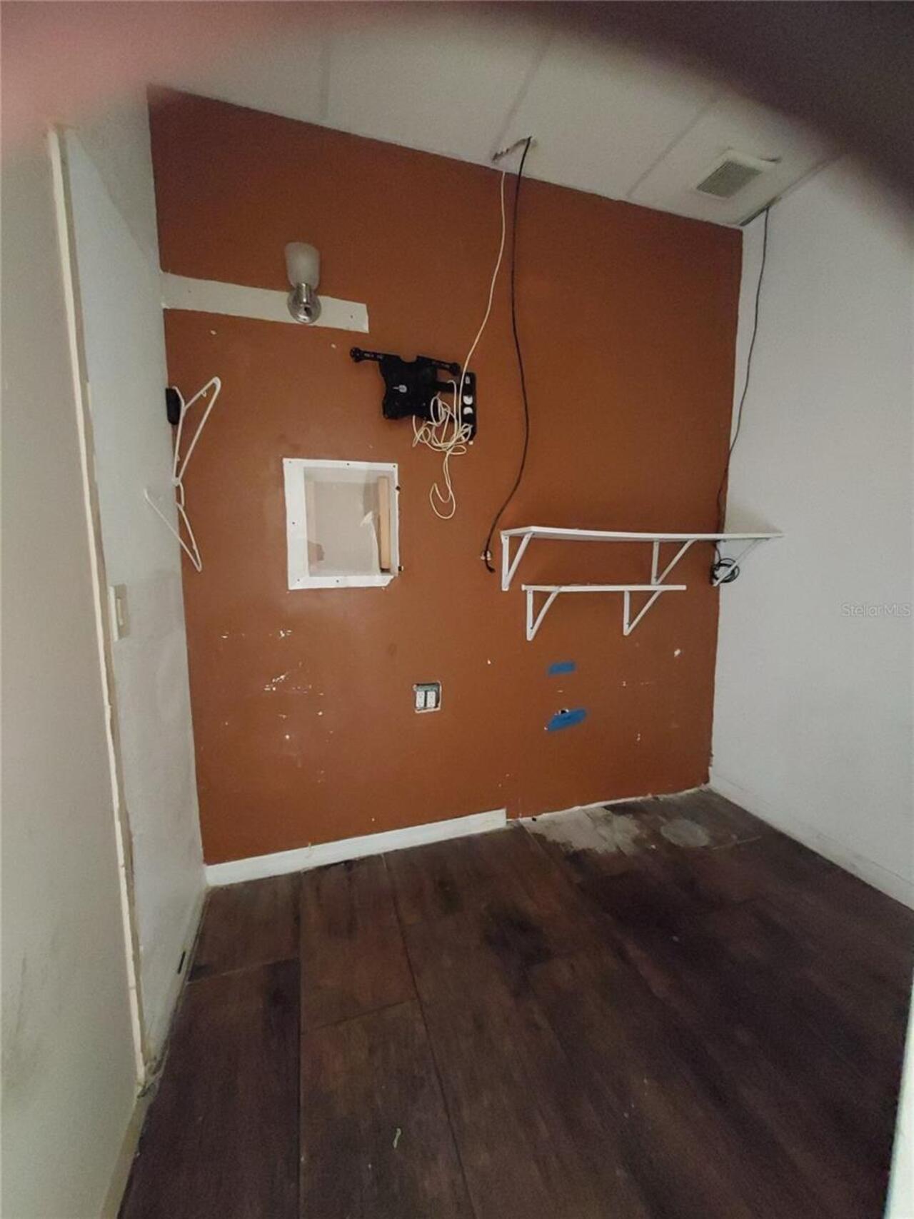 Listing Photo 7