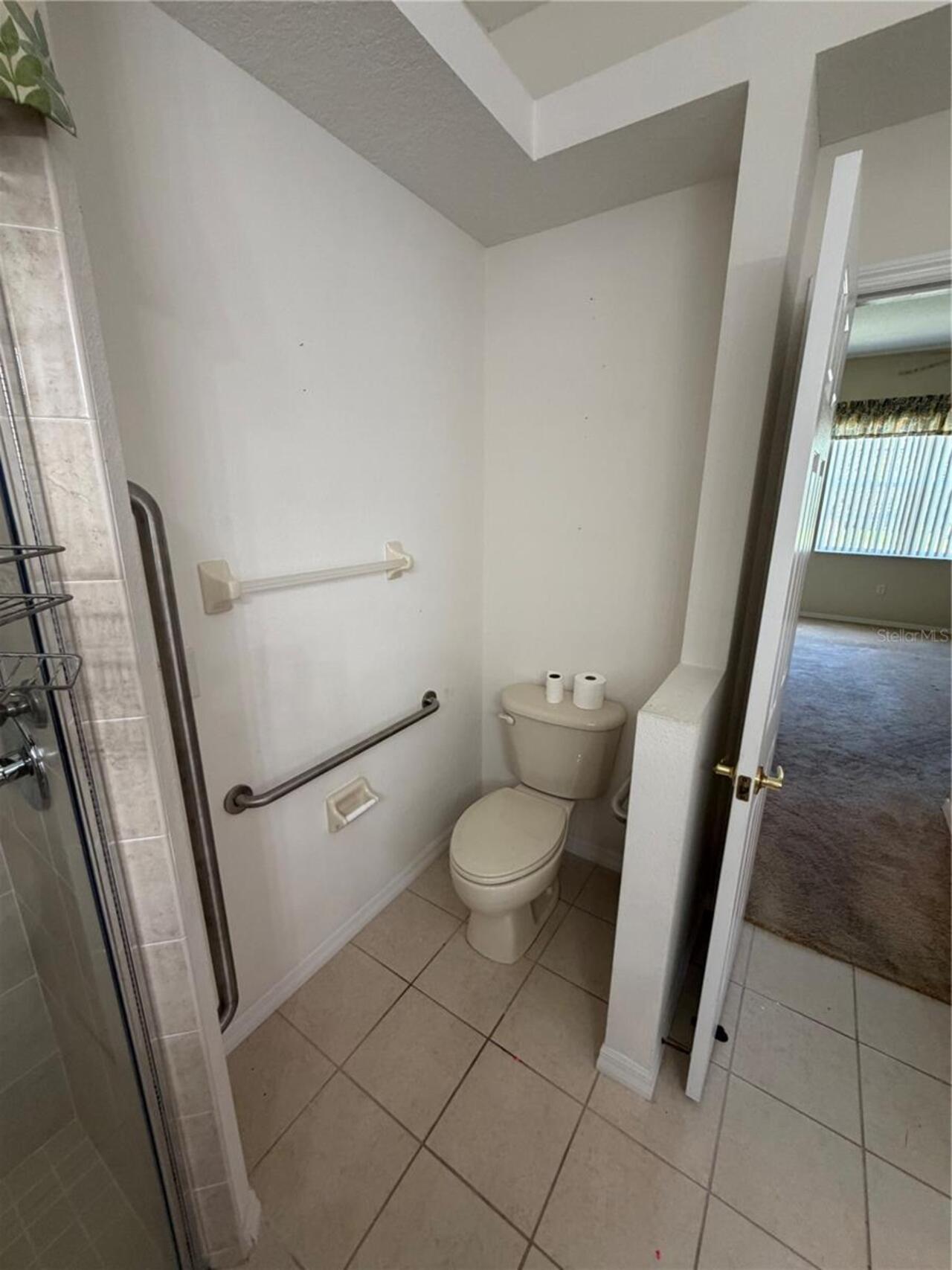 Listing Photo 12