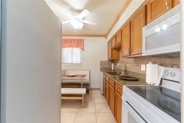 Listing Photo 14