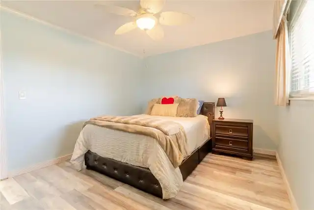 Listing Photo 23