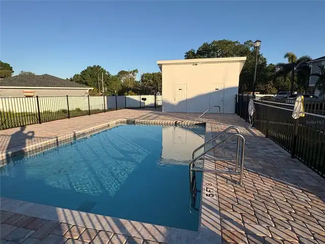 Listing Photo 18
