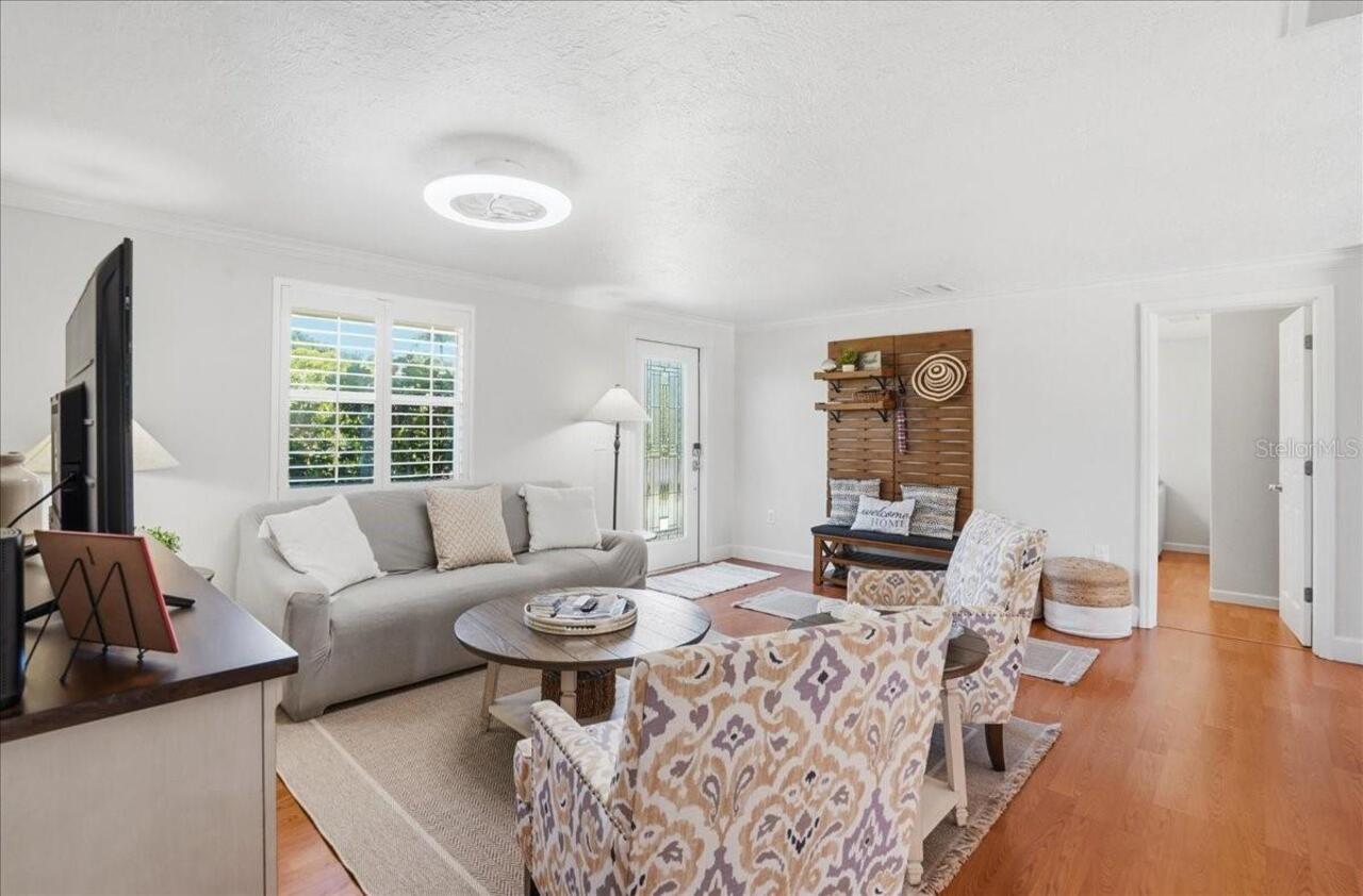 Listing Photo 8