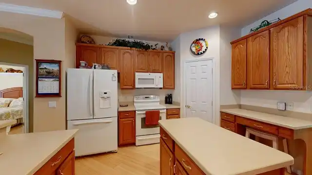 Listing Photo 6