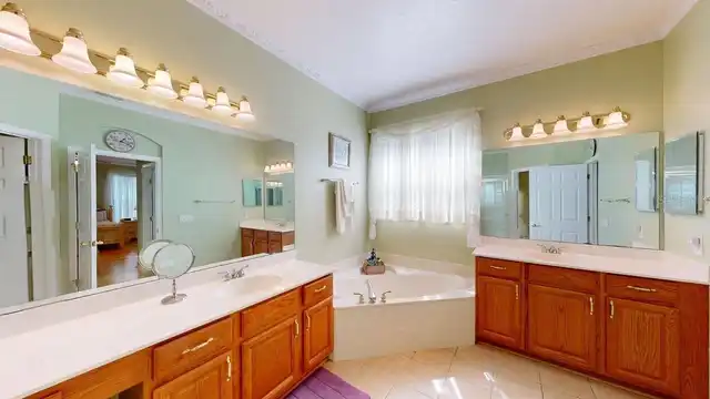Listing Photo 9