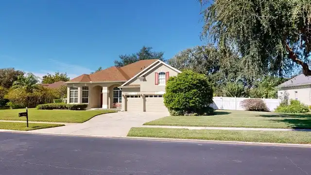 Listing Photo 10