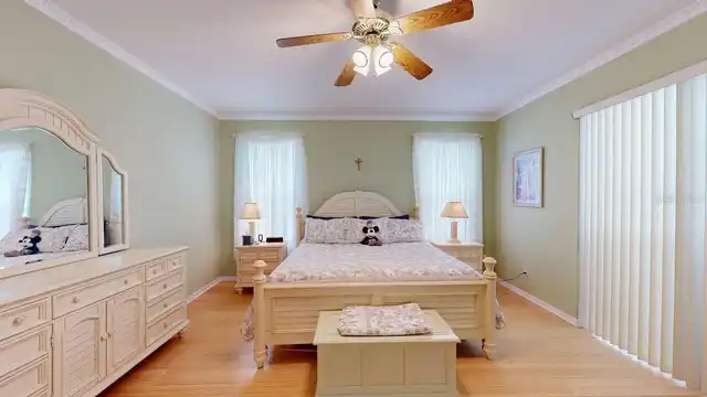 Listing Photo 18
