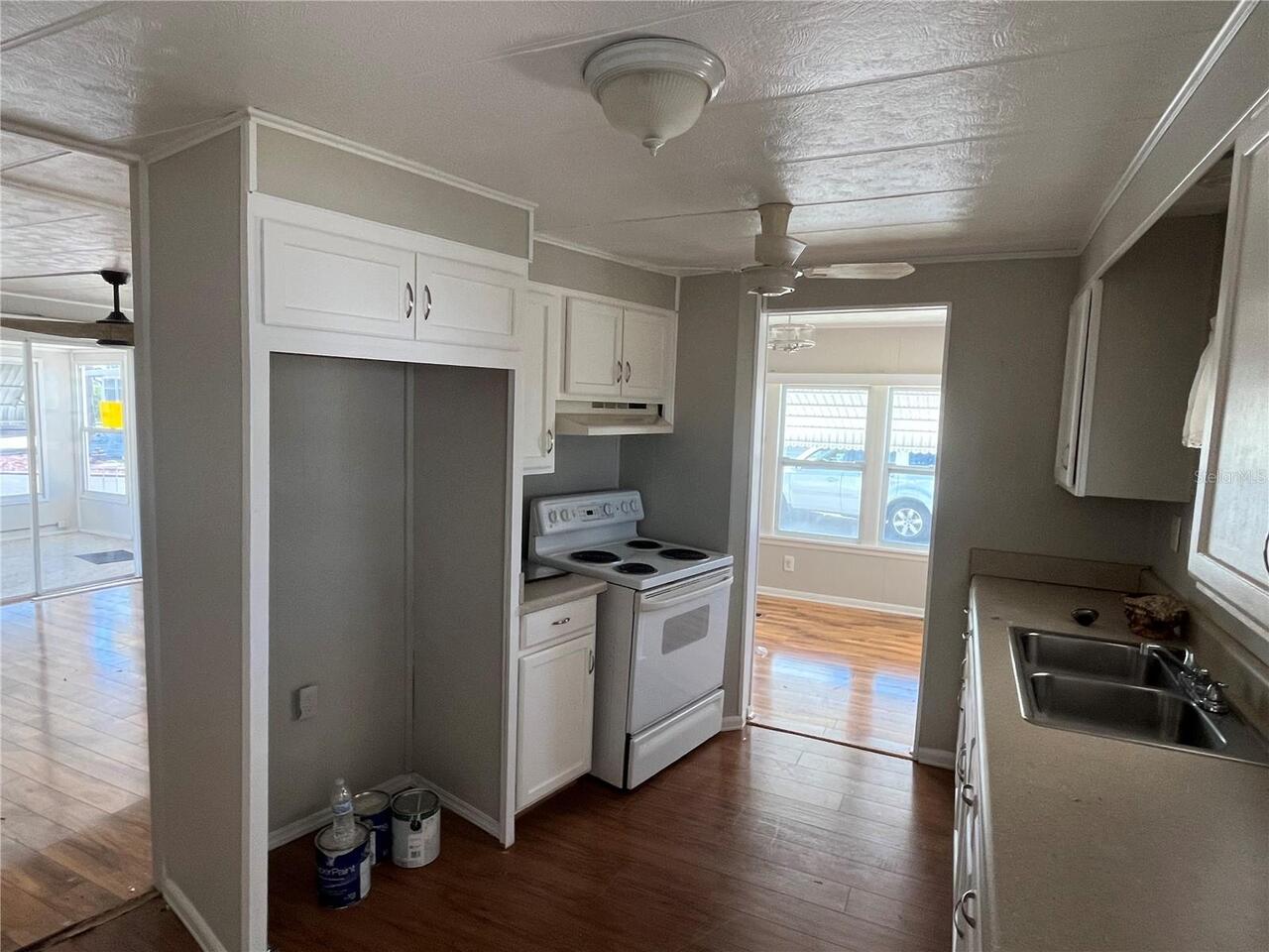Listing Photo 6