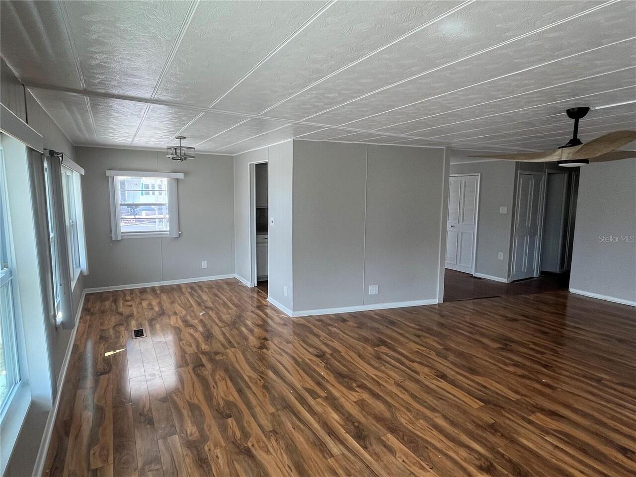 Listing Photo 10
