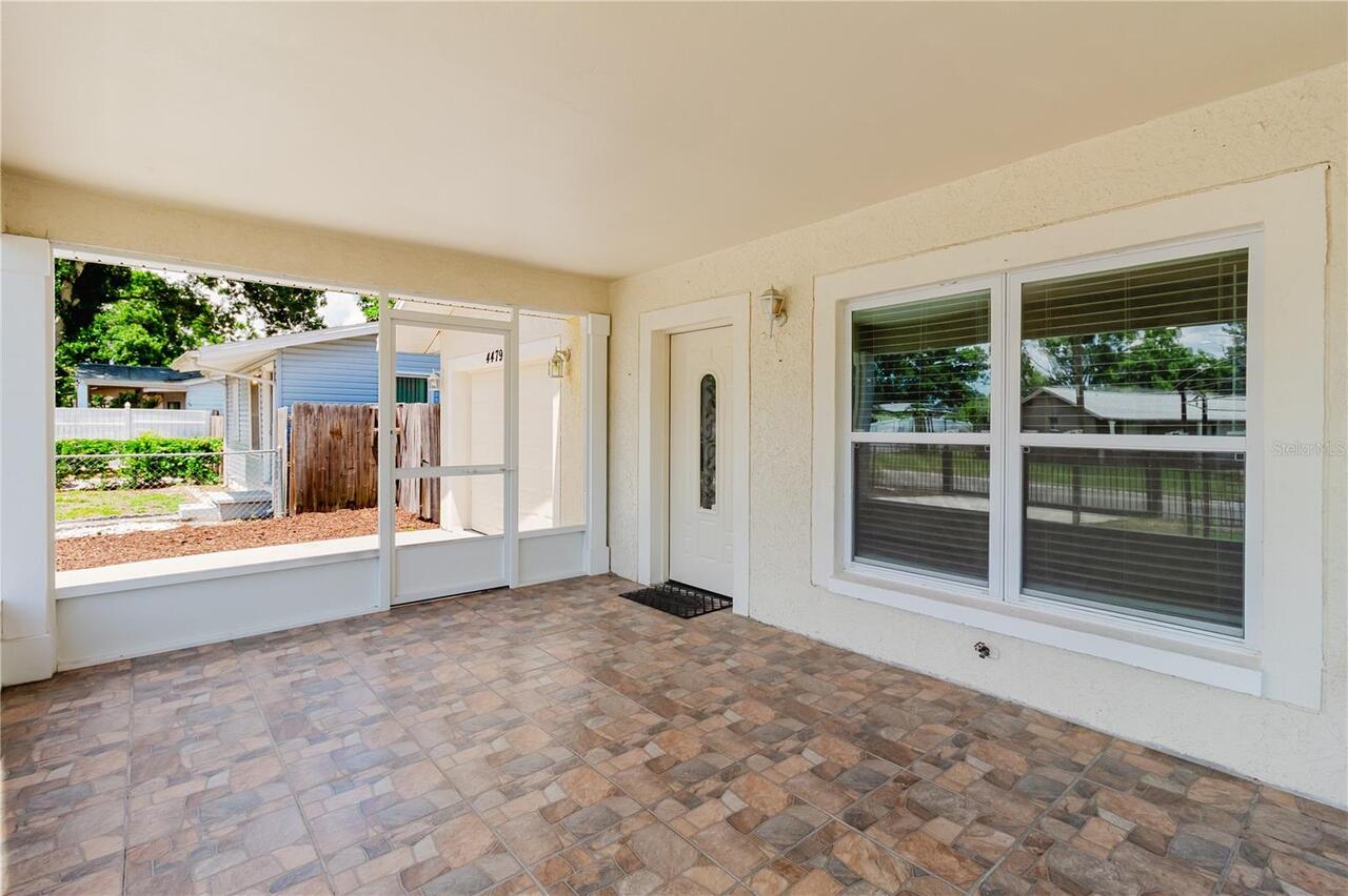 Listing Photo 11