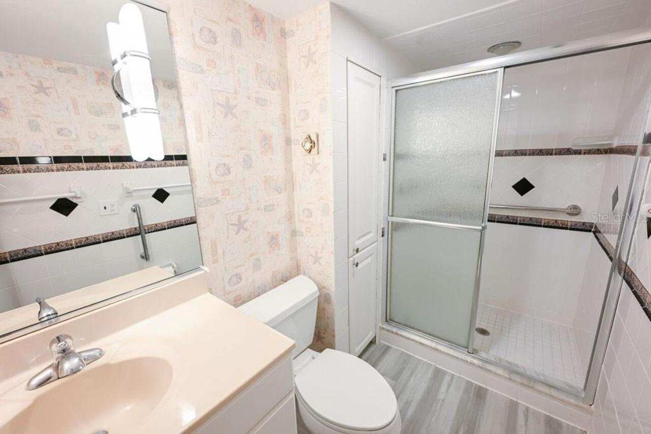 Listing Photo 9