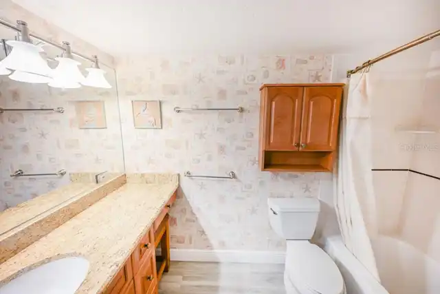 Listing Photo 12